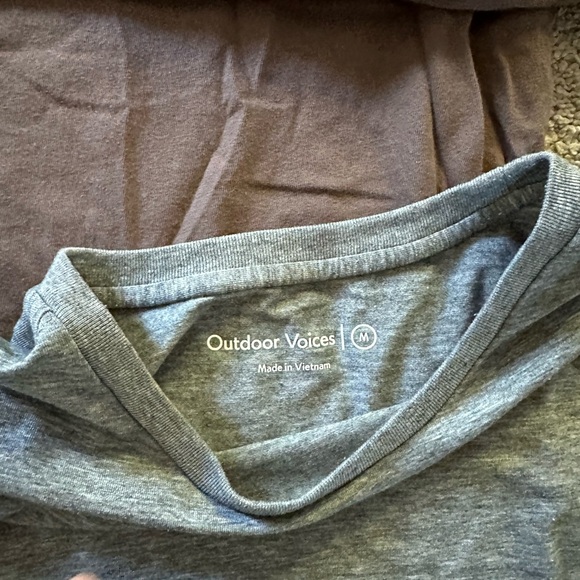 Set of 2 outdoor voices shirts M - Picture 2 of 3
